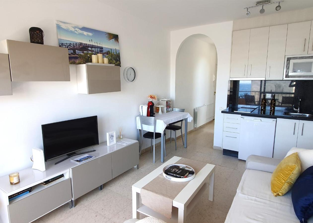 Beachfront Studio Apartment Marbella Exterior photo