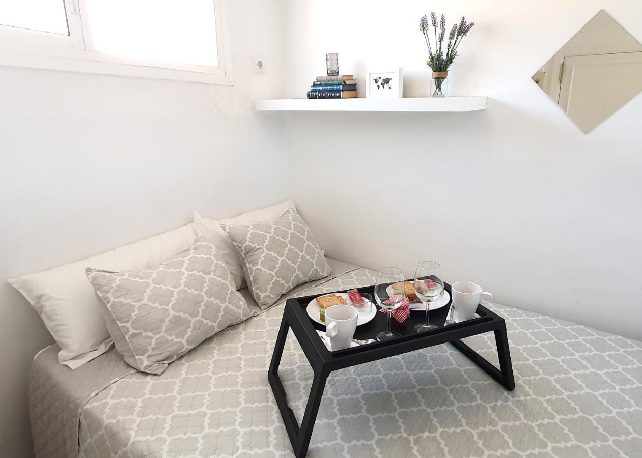 Beachfront Studio Apartment Marbella Exterior photo